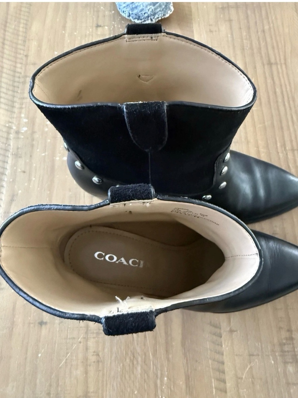Coach Black Leather & Suede Studded Chelsea Ankle Boots Size 7.5 B - Picture 3 of 6
